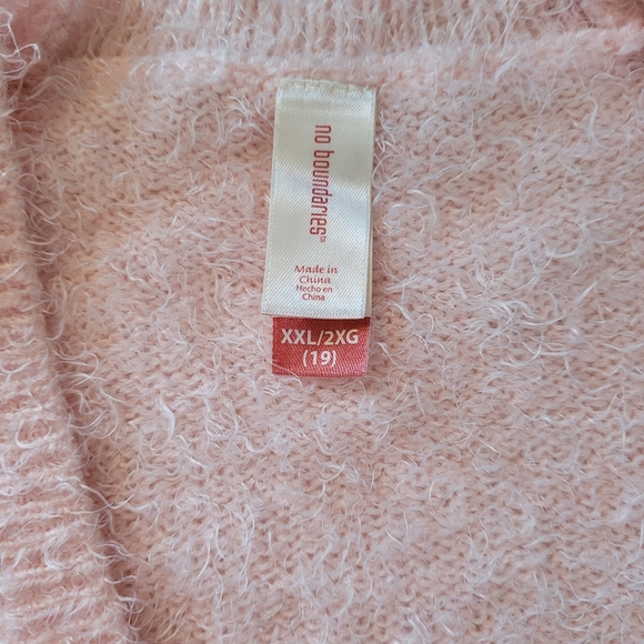No Boundaries Peach/Pink Sweater. Size XXL. Very soft & pretty. - Picture 2 of 6